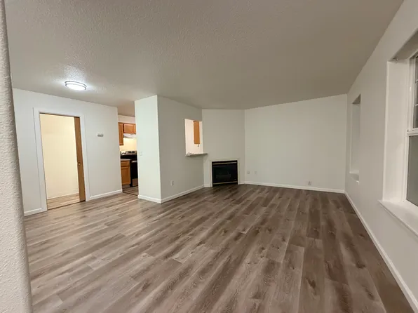 8430 NE Knott St #A, Portland, OR 97220
