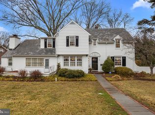 912 Greenway Ave, Morrisville, PA 19067