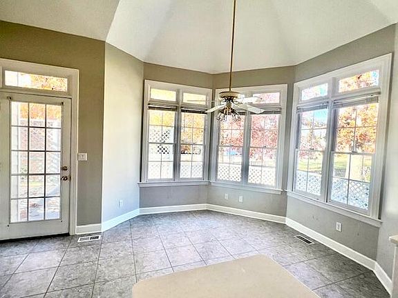 5th image of 1627 Ashley Mill Dr
