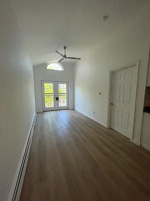 Rented by Hagstrom Management Inc | media 1