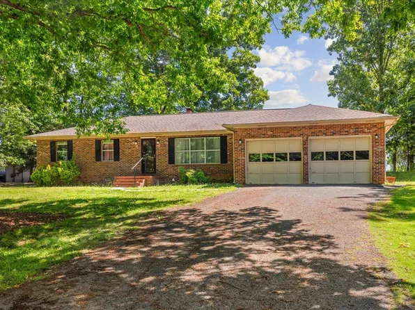 180 Wildwood Dr, Chatsworth, GA 30705