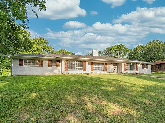 4th image of 601 Royal Ridge Dr