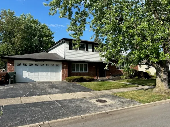 726 E 193rd St, Glenwood, IL 60425
