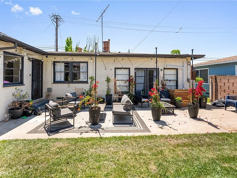 923 W Maple Ave — Photo 19