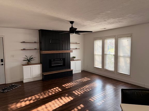 5th image of 4218 Boxwood Ln