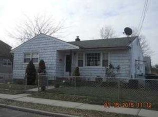 75 Henry St, Port Reading, NJ 07064