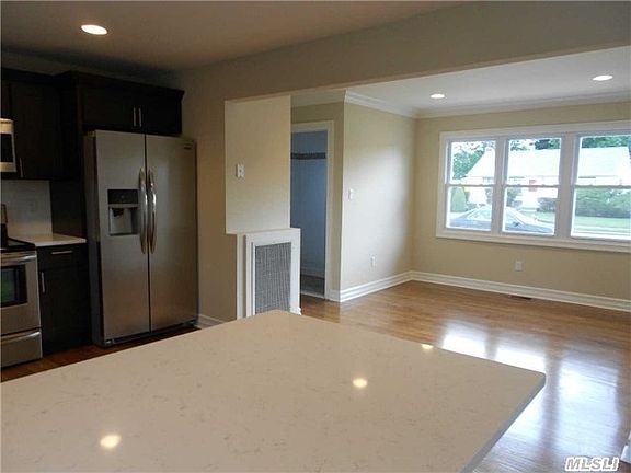 3rd image of 143 Park Ln