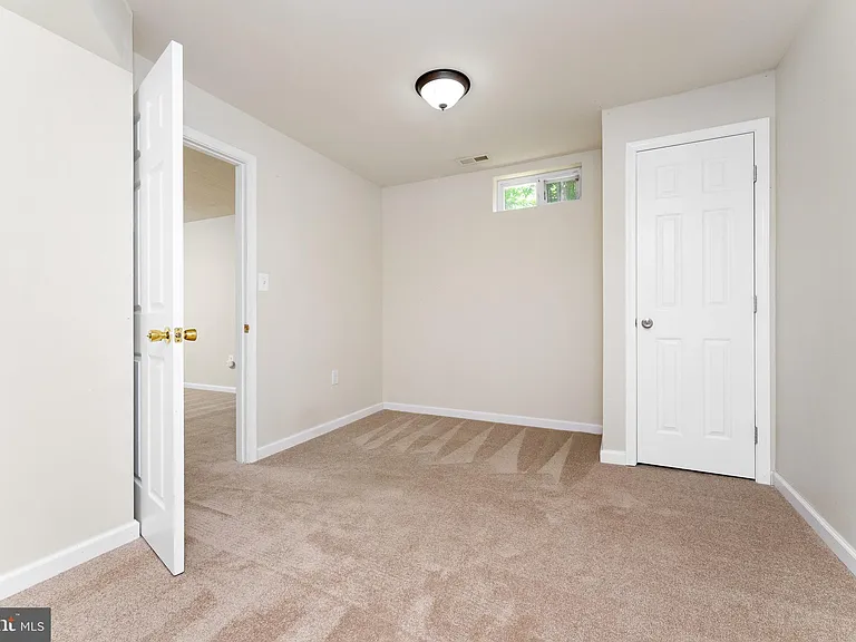 5783 Rhode Island Dr — Photo 23