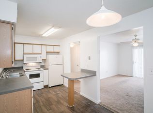 2301 W 26th St APT D30, Lawrence, KS 66047