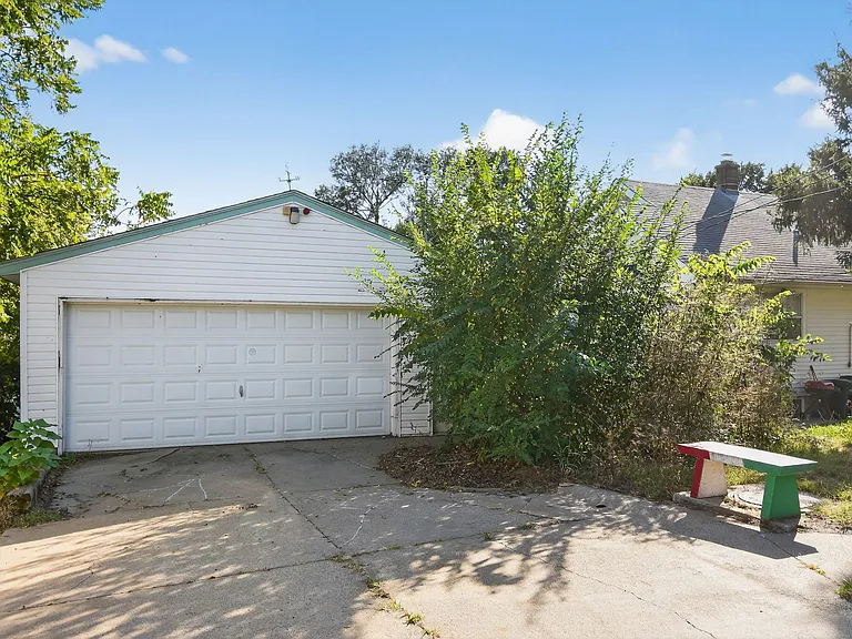 719 Pine St — Photo 35