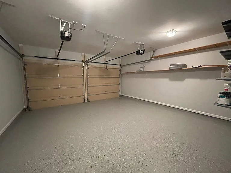 390 Wembley Cir — Photo 26