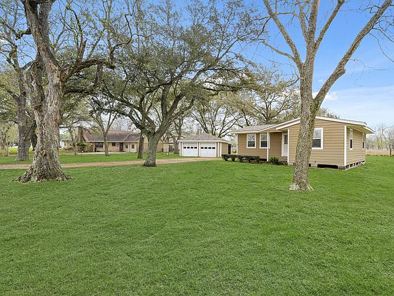 3rd image of 8427 Brinkmeyer Rd