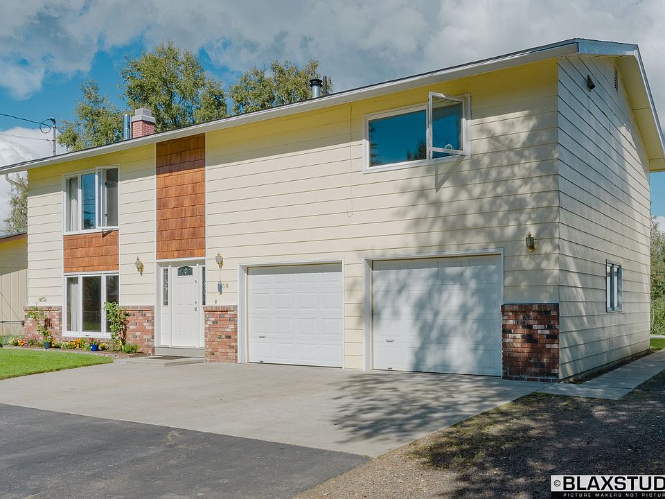 1658 Bridgewater Dr