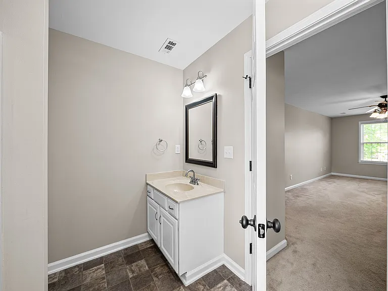 405 Tranquill Ln — Photo 24