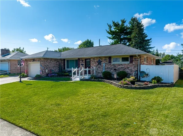 4473 Phoenix Dr, Springfield, OH 45503