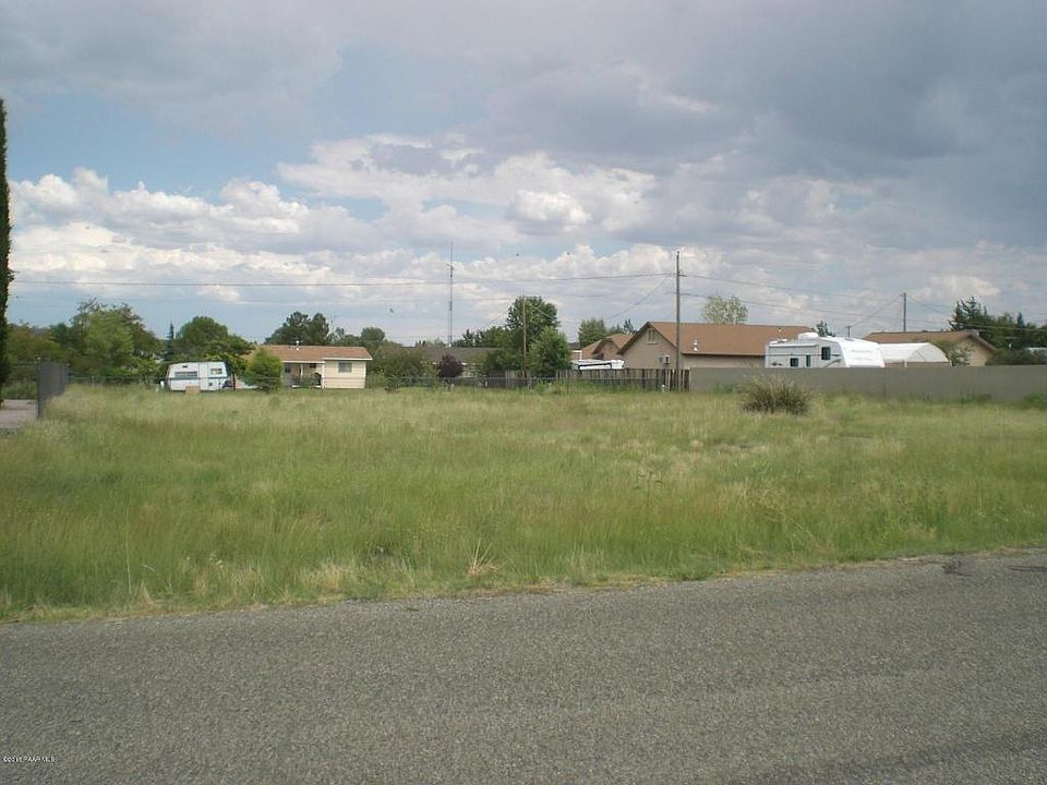 1st image of 3625 N Meadowlark Dr