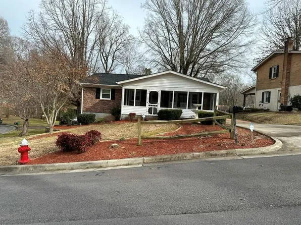 108 Grandin Ct, Danville, VA 24541