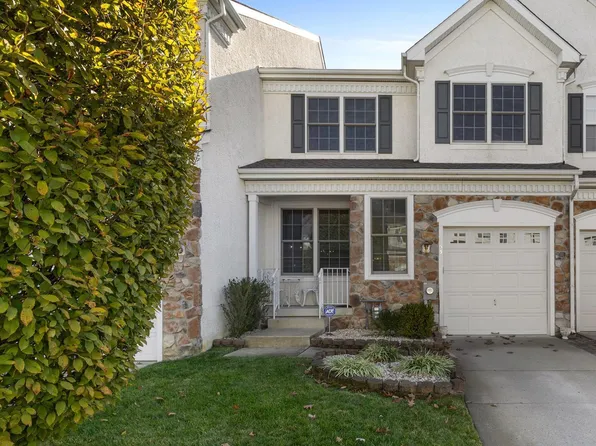 53 Weaver Dr, Marlton, NJ 08053