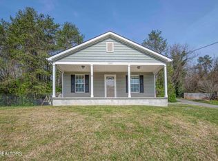 1201 England Dr, Knoxville, TN 37920