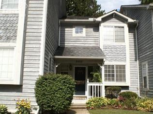 2662 Packard Rd, Ann Arbor, MI 48104