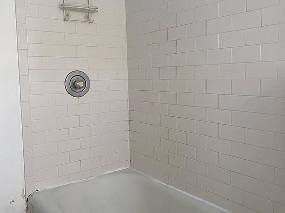 4th image of 334 S 21st St #3R