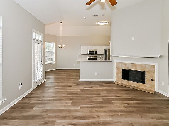 5th image of 7077 Queens Crown Ct