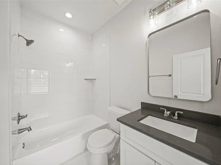 4007 New Orleans St #B-1/2 — Photo 4