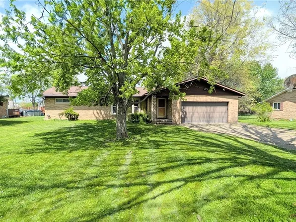 12802 Gardenside Dr, North Royalton, OH 44133