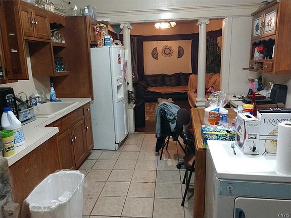 4th image of 1201 W Colvin St #5