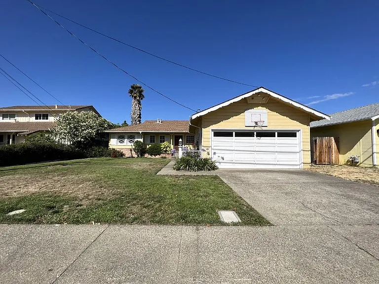 25 El Camino Dr — Photo 1
