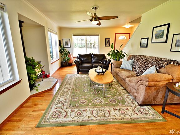 4th image of 14219 128th St Ct N