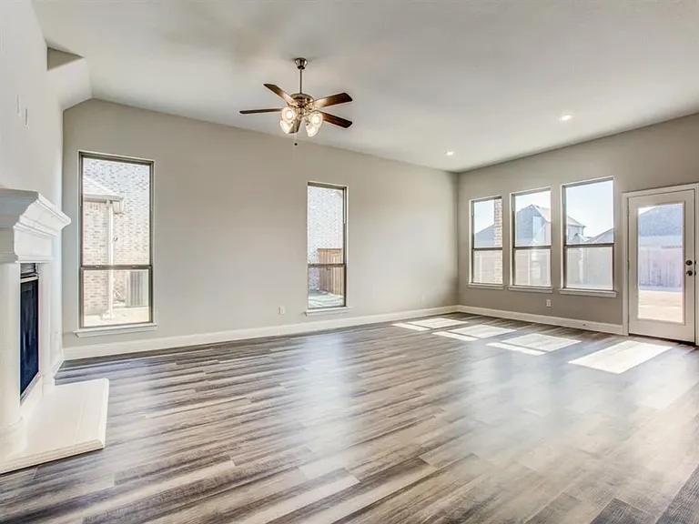 1605 Canals Dr — Photo 20