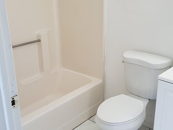 4th image of 110 Elyria St #3