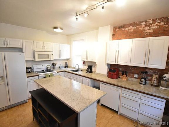 5th image of 912 S Lazelle St #130