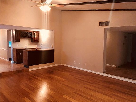 2nd image of 2802 Gayle Dr