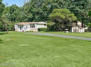 155 Peechatka Rdg, Henryville, PA 18332