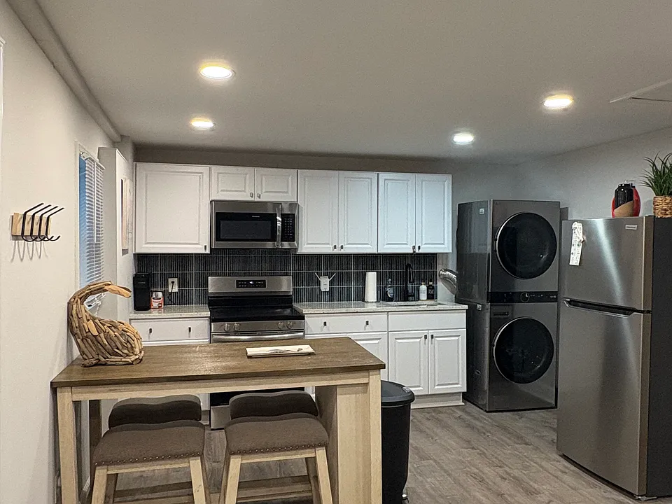 13 Hibiscus Ave #2