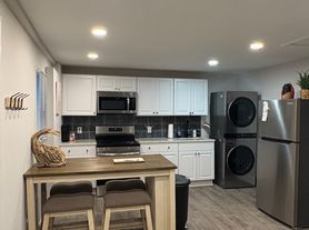 13 Hibiscus Ave, Savannah, GA