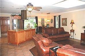 3rd image of 920 Timber Creek Dr