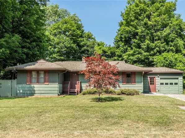 5 Mapleview Road, Poughkeepsie, NY 12603