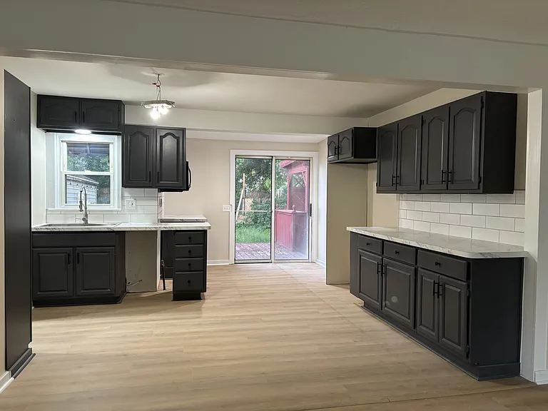 326 Burroughs Ave — Photo 1
