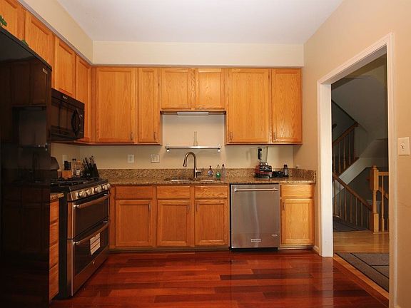 3rd image of 13703 Barksdale Dr