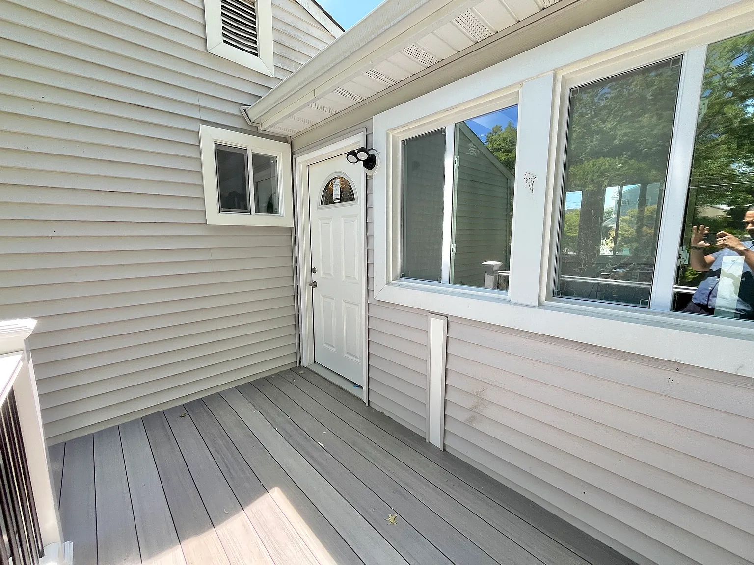 2 bed, 800 sqft, $3,600 — Photo 1