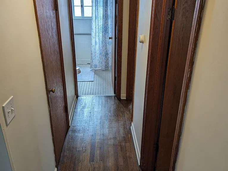 801 Lathrop St — Photo 4