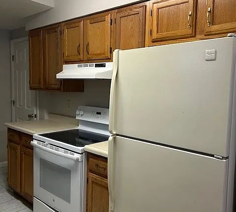5th image of 12 Walden Ave