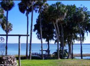 404 N Saint Clair Abrams Ave #404, Tavares, FL 32778