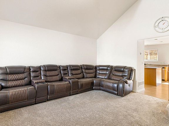 5th image of 816 Maroon Peak Cir
