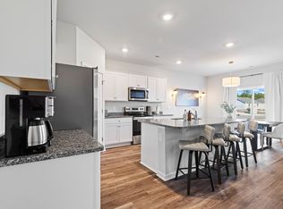 234 N Farmhouse Dr, Wilmington, NC 28411