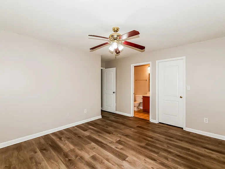 9723 Centennial Ct — Photo 11