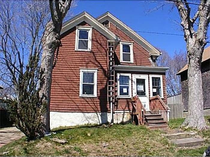 25 Hope St, Acushnet